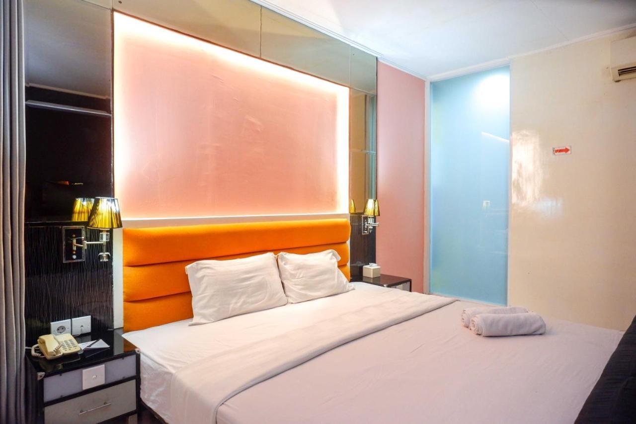 Sans Hotel International Surabaya Gubeng Exteriér fotografie