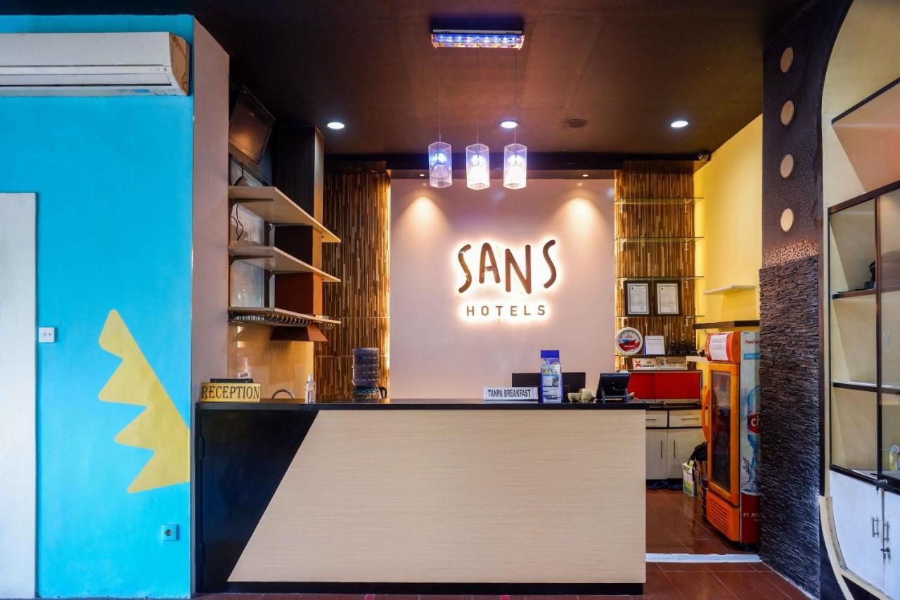 Sans Hotel International Surabaya Gubeng Exteriér fotografie