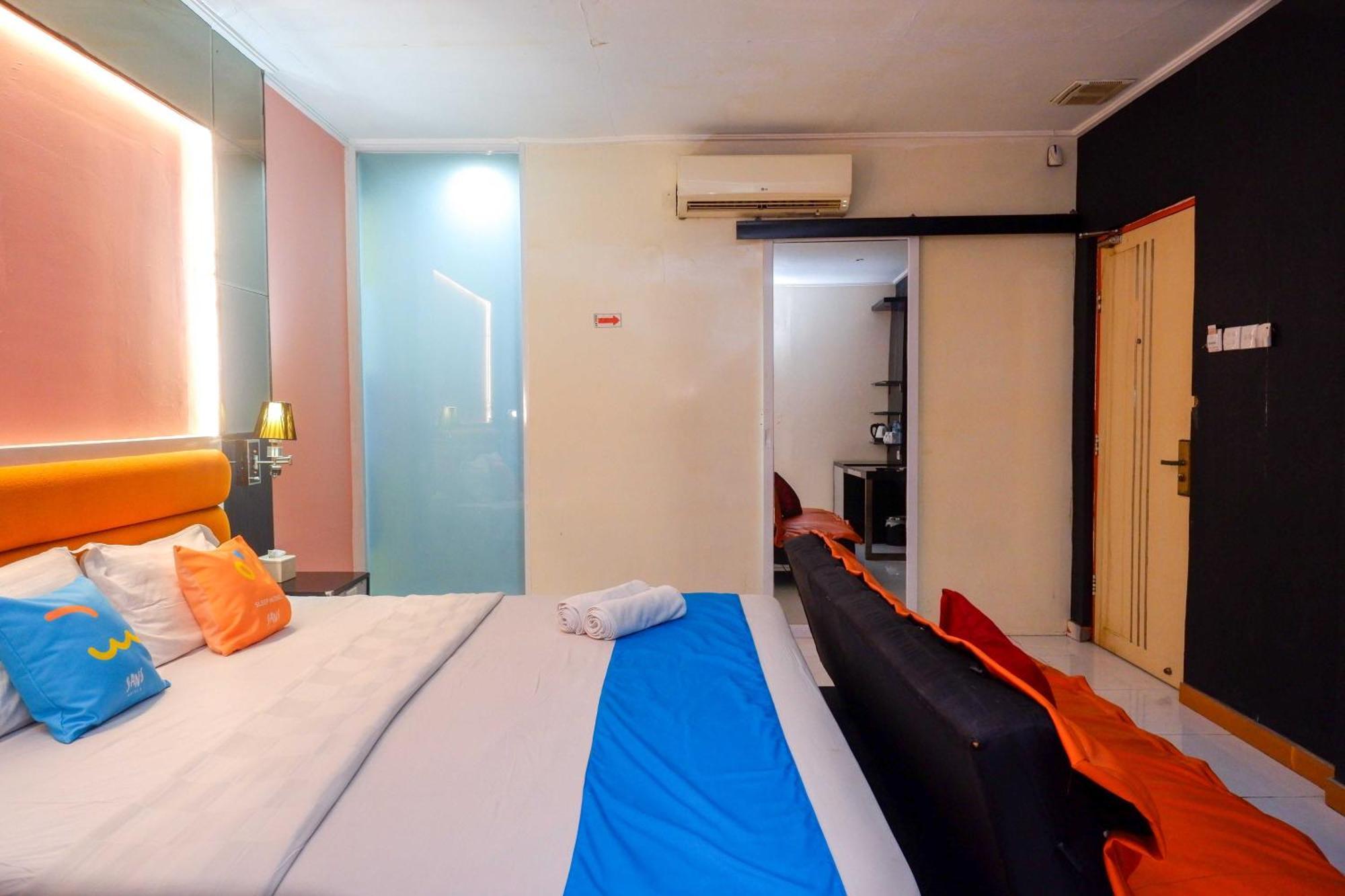 Sans Hotel International Surabaya Gubeng Exteriér fotografie