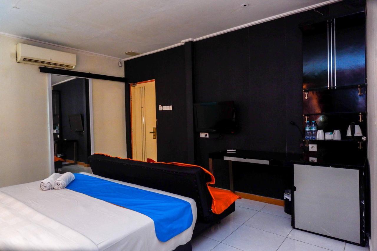 Sans Hotel International Surabaya Gubeng Exteriér fotografie